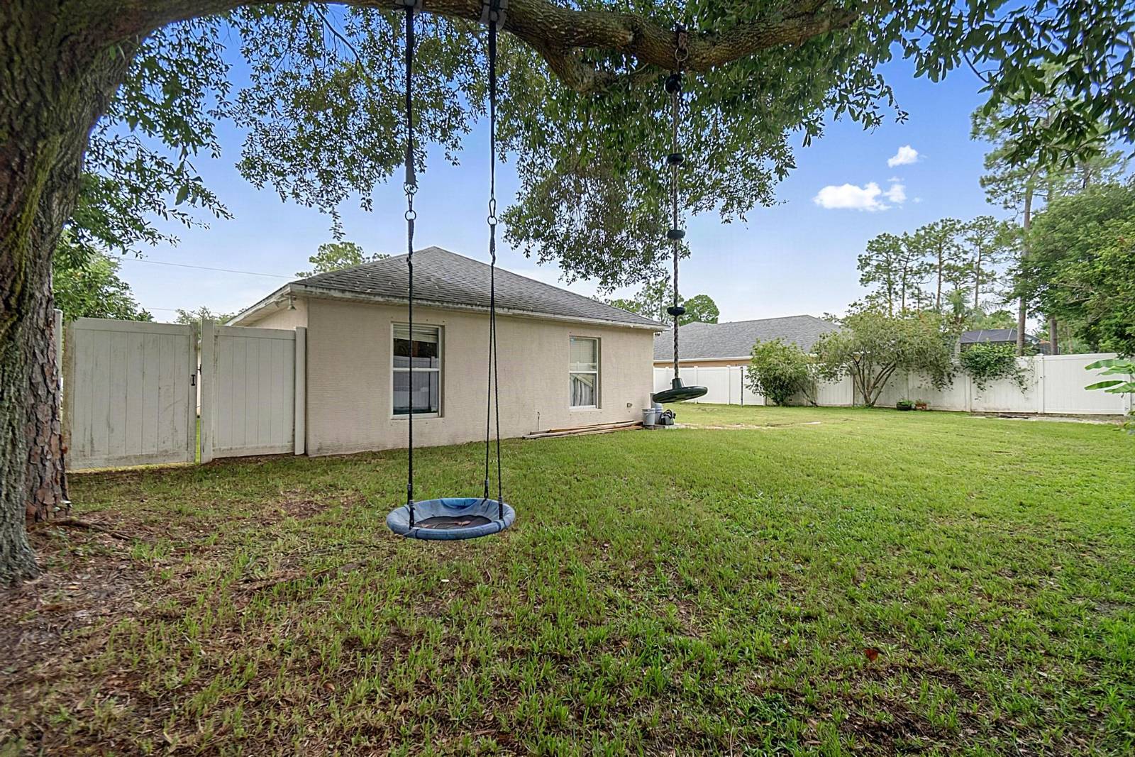 30 Ryder Dr, Palm Coast, FL 32164