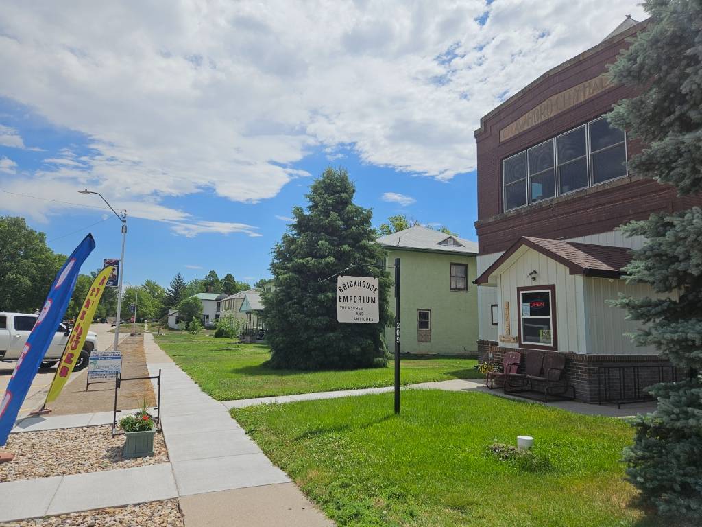 Photo 24 of 25 of commercial property listing at 209 Elm Street, Crawford, NE 69339