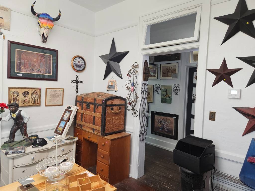Photo 18 of 25 of commercial property listing at 209 Elm Street, Crawford, NE 69339