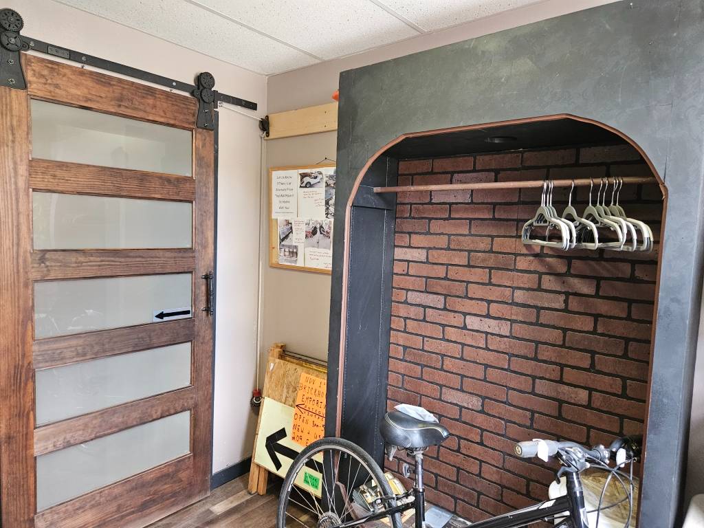 Photo 3 of 25 of commercial property listing at 209 Elm Street, Crawford, NE 69339