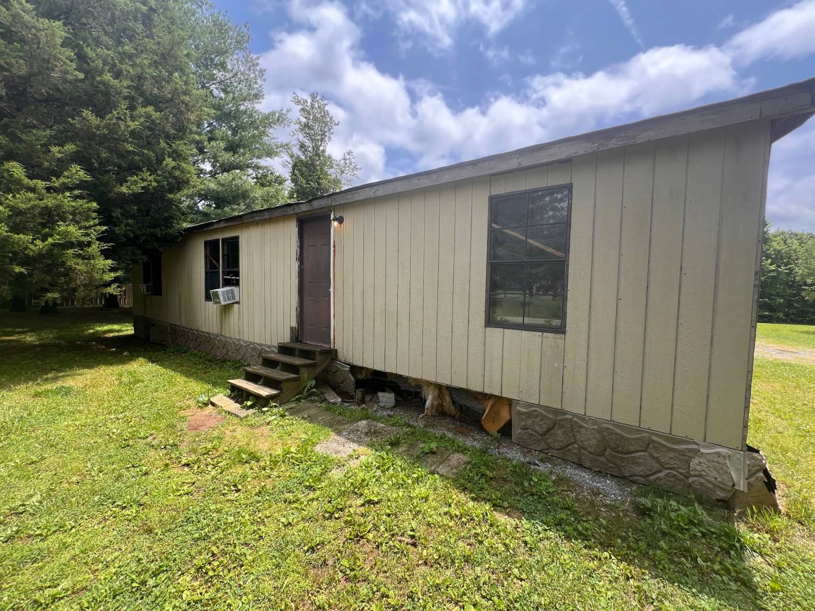 9575 Old Madisonville Rd