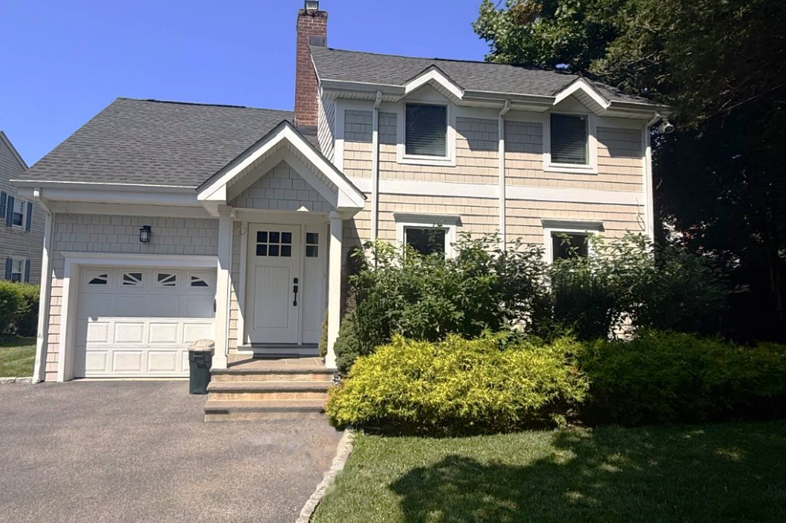 19 Lorraine Dr