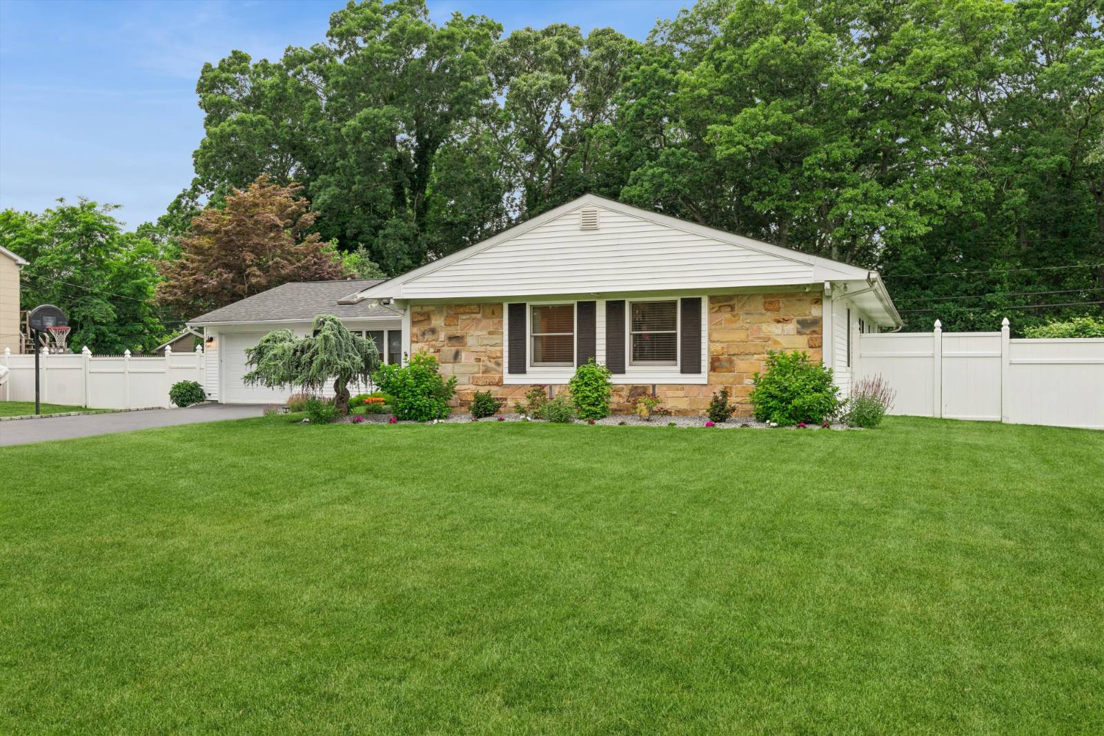 16 Parson Drive