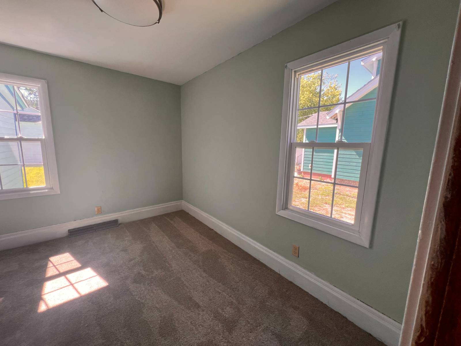 Photo 4 of 25 of home listing at 614 Laramie Ave, Alliance, NE 69301