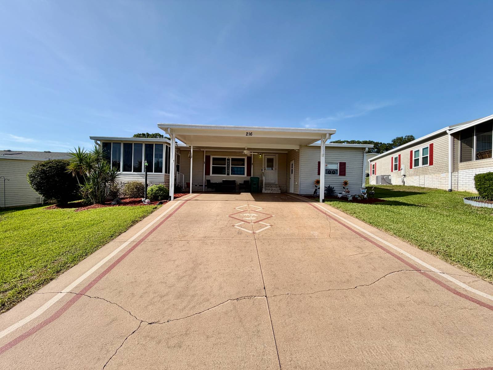 216 Bradley La