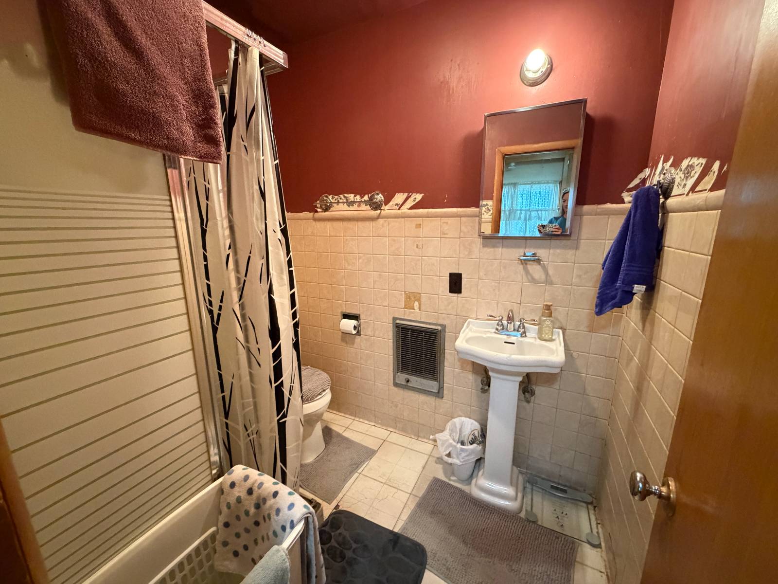 Photo 17 of 18 of home listing at 506 & 504 Augusta Avenue, Bassett, NE 68714