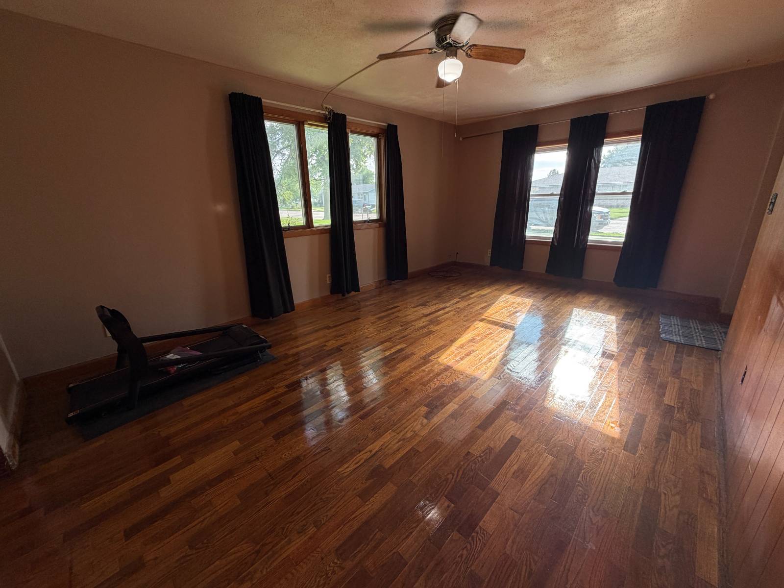 Photo 9 of 18 of home listing at 506 & 504 Augusta Avenue, Bassett, NE 68714
