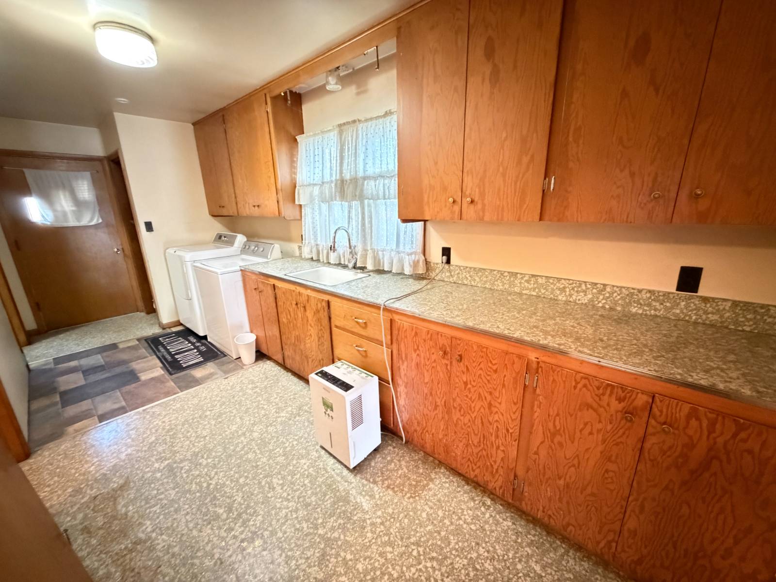 Photo 14 of 18 of home listing at 506 & 504 Augusta Avenue, Bassett, NE 68714