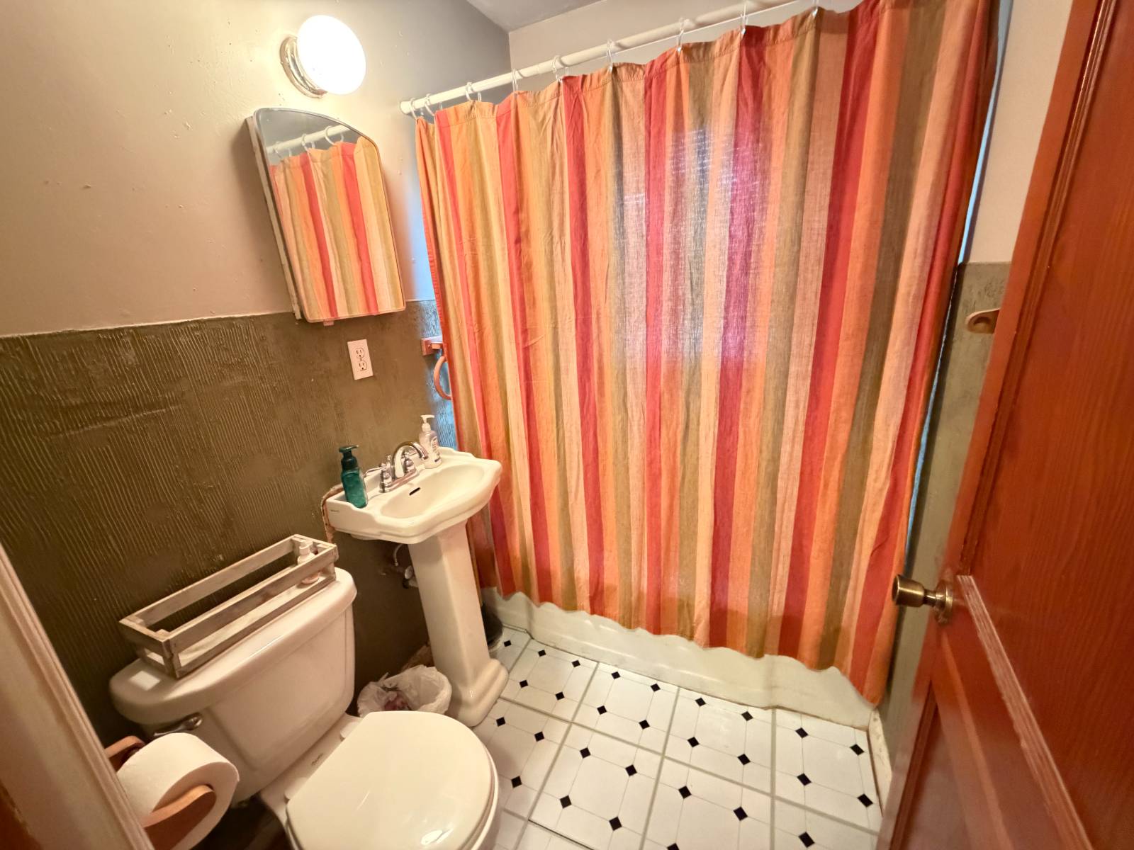 Photo 11 of 18 of home listing at 506 & 504 Augusta Avenue, Bassett, NE 68714