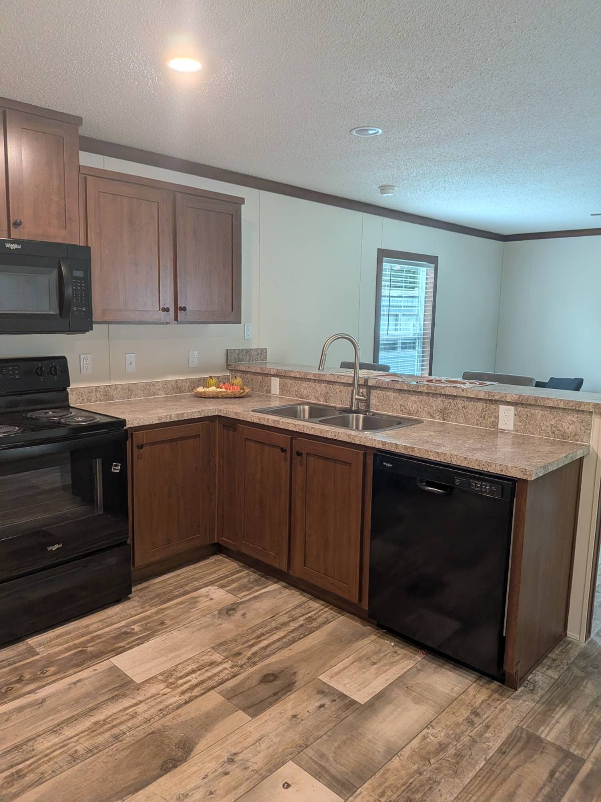 comfortable living, mobile home communities, affordable manufactured home communities, find your place at Hometown Communitie