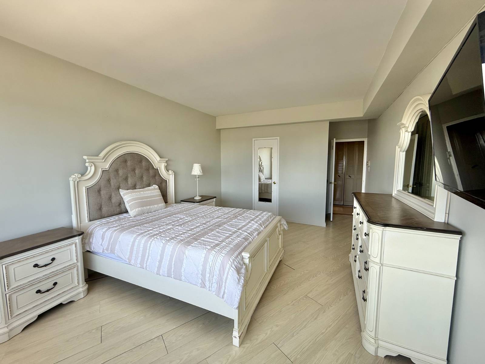 18-15 215th Street, #Penthouse