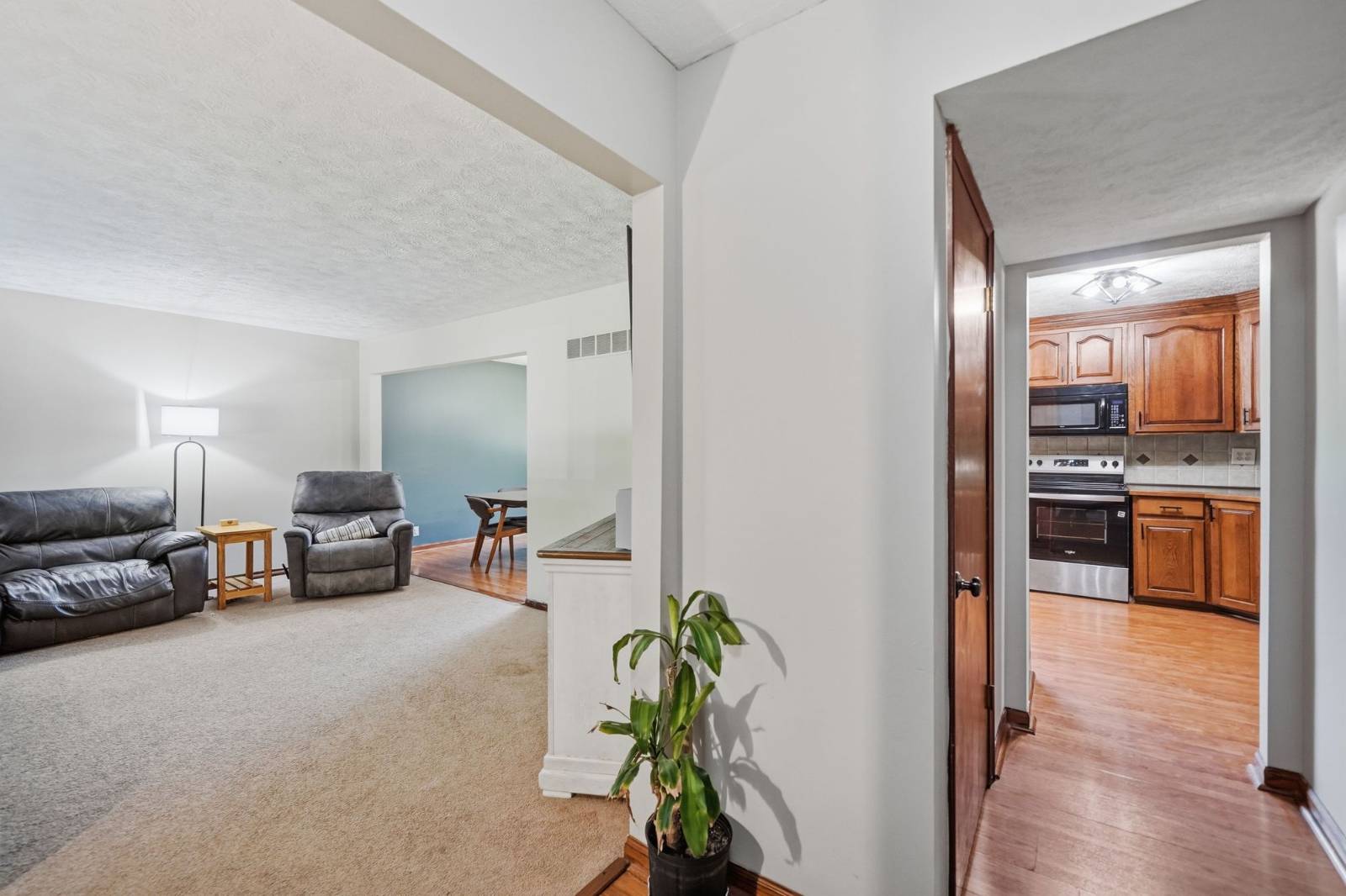 Photo 5 of 56 of home listing at 5431 Danbury Rd, Lincoln, NE 68512