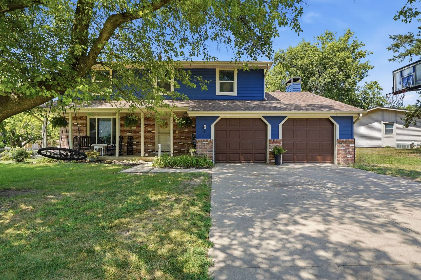 Photo 2 of 56 of home listing at 5431 Danbury Rd, Lincoln, NE 68512
