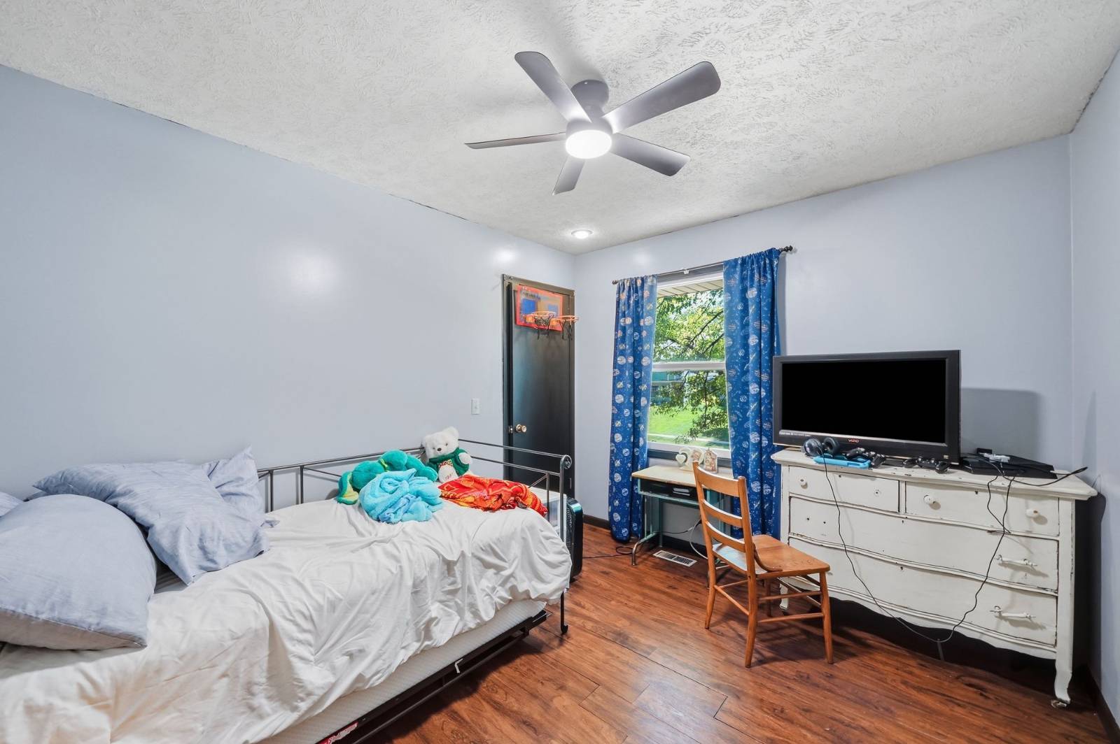 Photo 33 of 56 of home listing at 5431 Danbury Rd, Lincoln, NE 68512