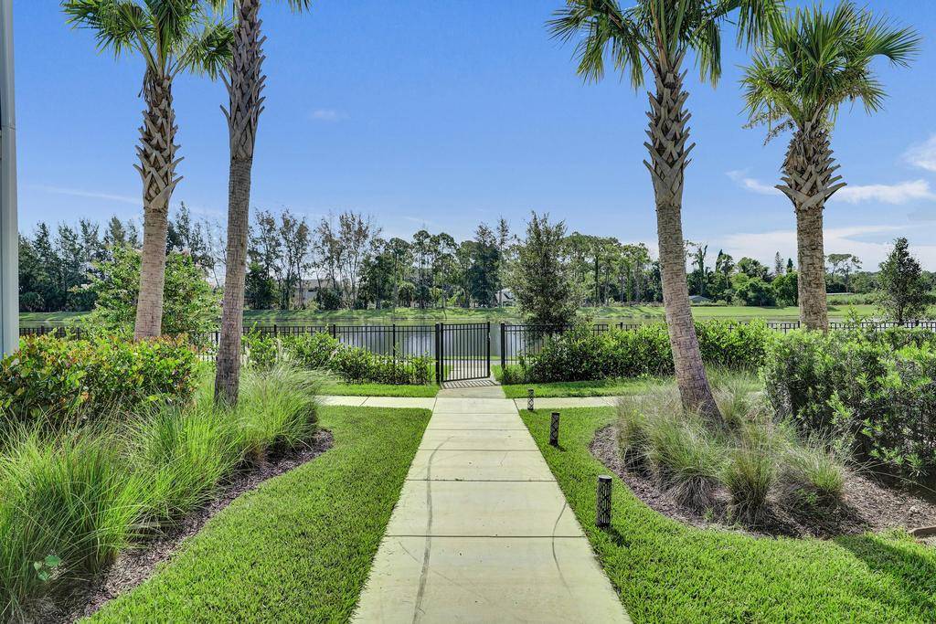 4508 Longwood Lake Sq, Westlake, FL 33470