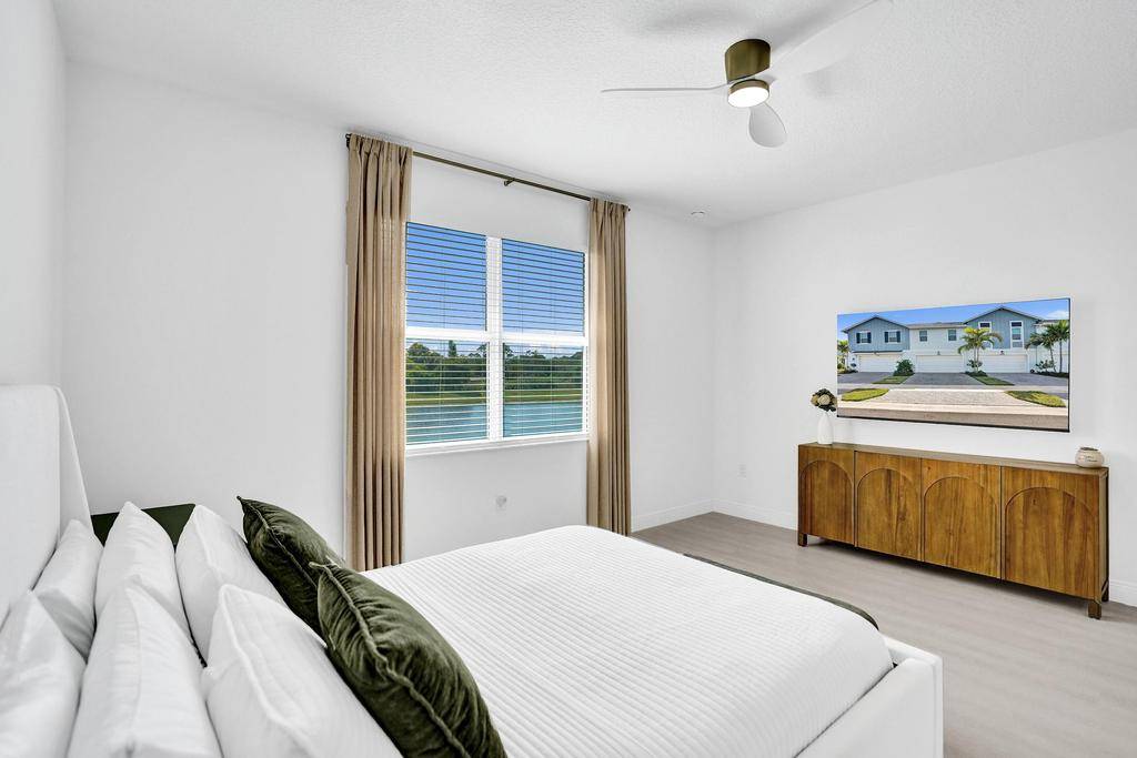4508 Longwood Lake Sq, Westlake, FL 33470