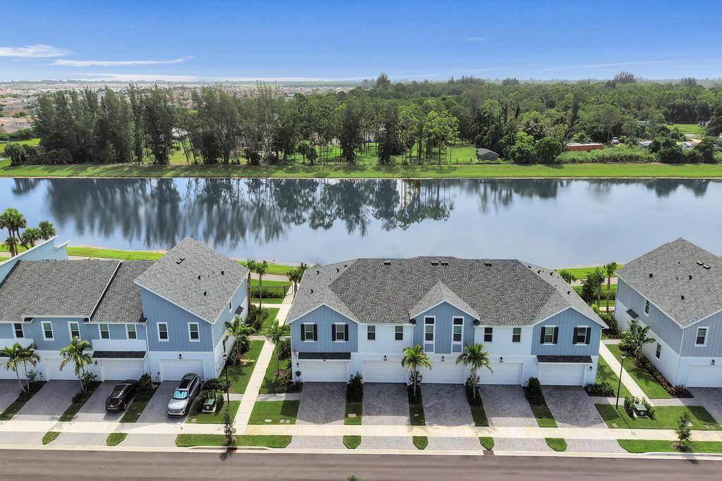 4508 Longwood Lake Sq, Westlake, FL 33470