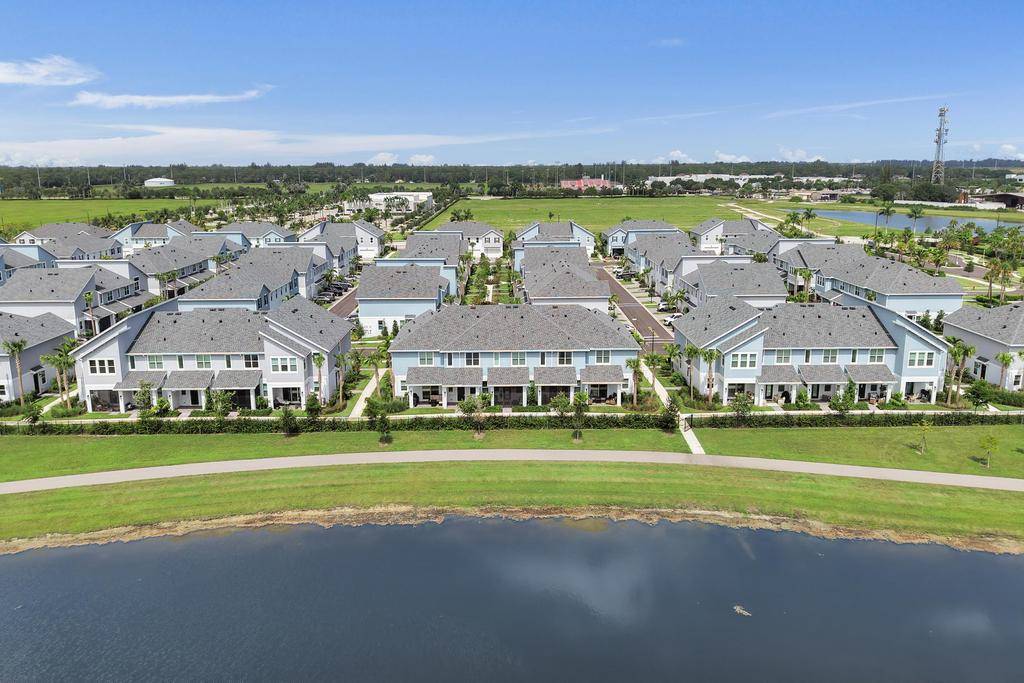 4508 Longwood Lake Sq, Westlake, FL 33470