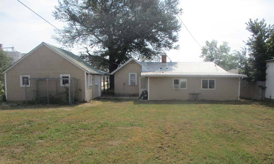 Photo 2 of 22 of home listing at 102 S Baker Street, Hay Springs, NE 69347