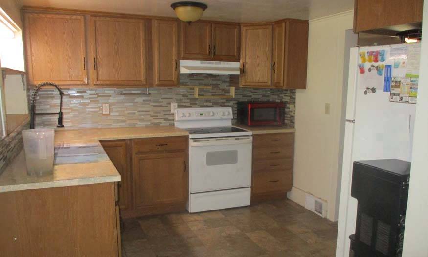 Photo 8 of 22 of home listing at 102 S Baker Street, Hay Springs, NE 69347