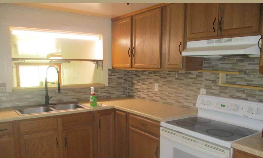 Photo 9 of 22 of home listing at 102 S Baker Street, Hay Springs, NE 69347