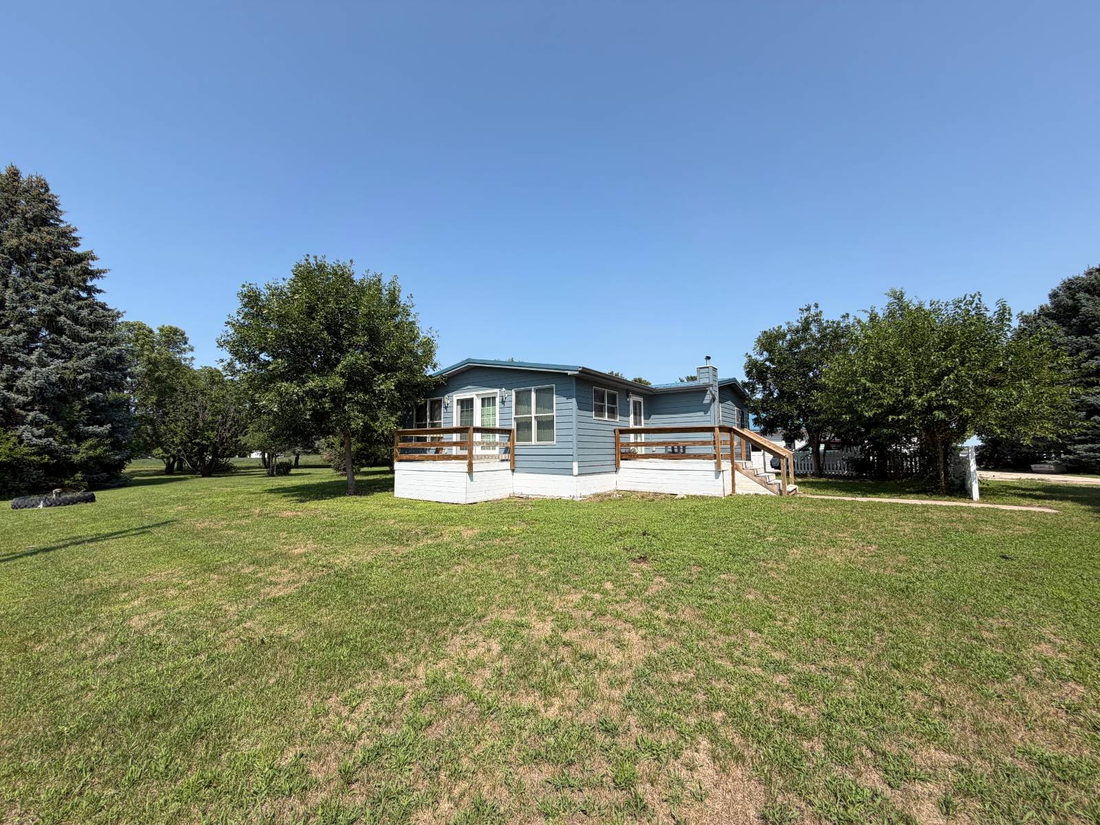 Photo 7 of 46 of home listing at 43055 Foxtail Road, Ainsworth, NE 69210