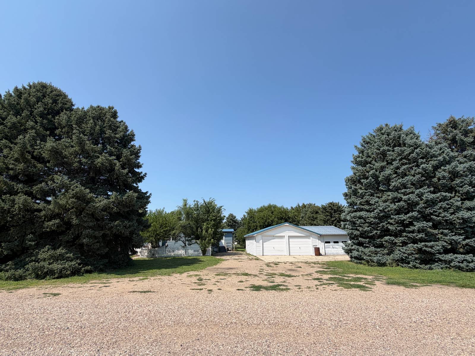 Photo 23 of 46 of home listing at 43055 Foxtail Road, Ainsworth, NE 69210