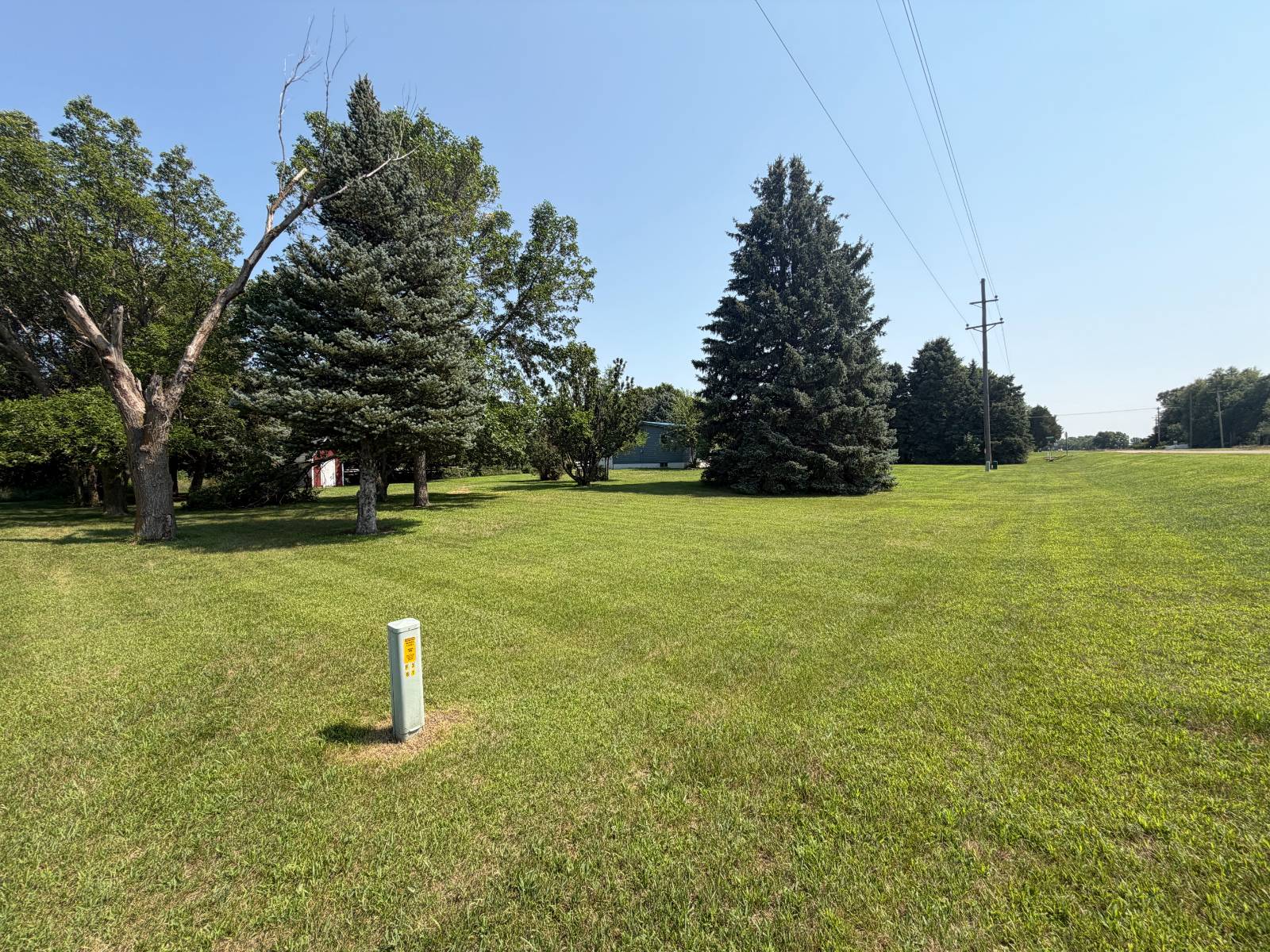 Photo 11 of 46 of home listing at 43055 Foxtail Road, Ainsworth, NE 69210
