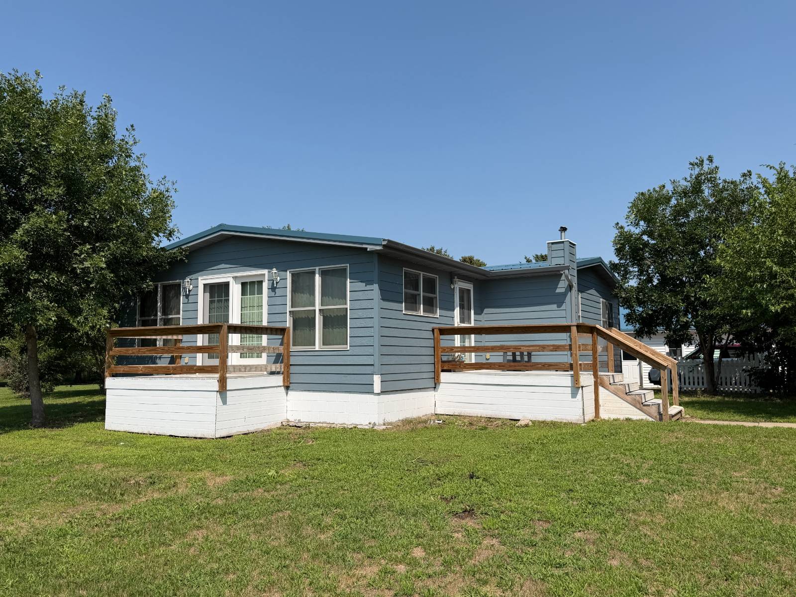 Photo 5 of 46 of home listing at 43055 Foxtail Road, Ainsworth, NE 69210