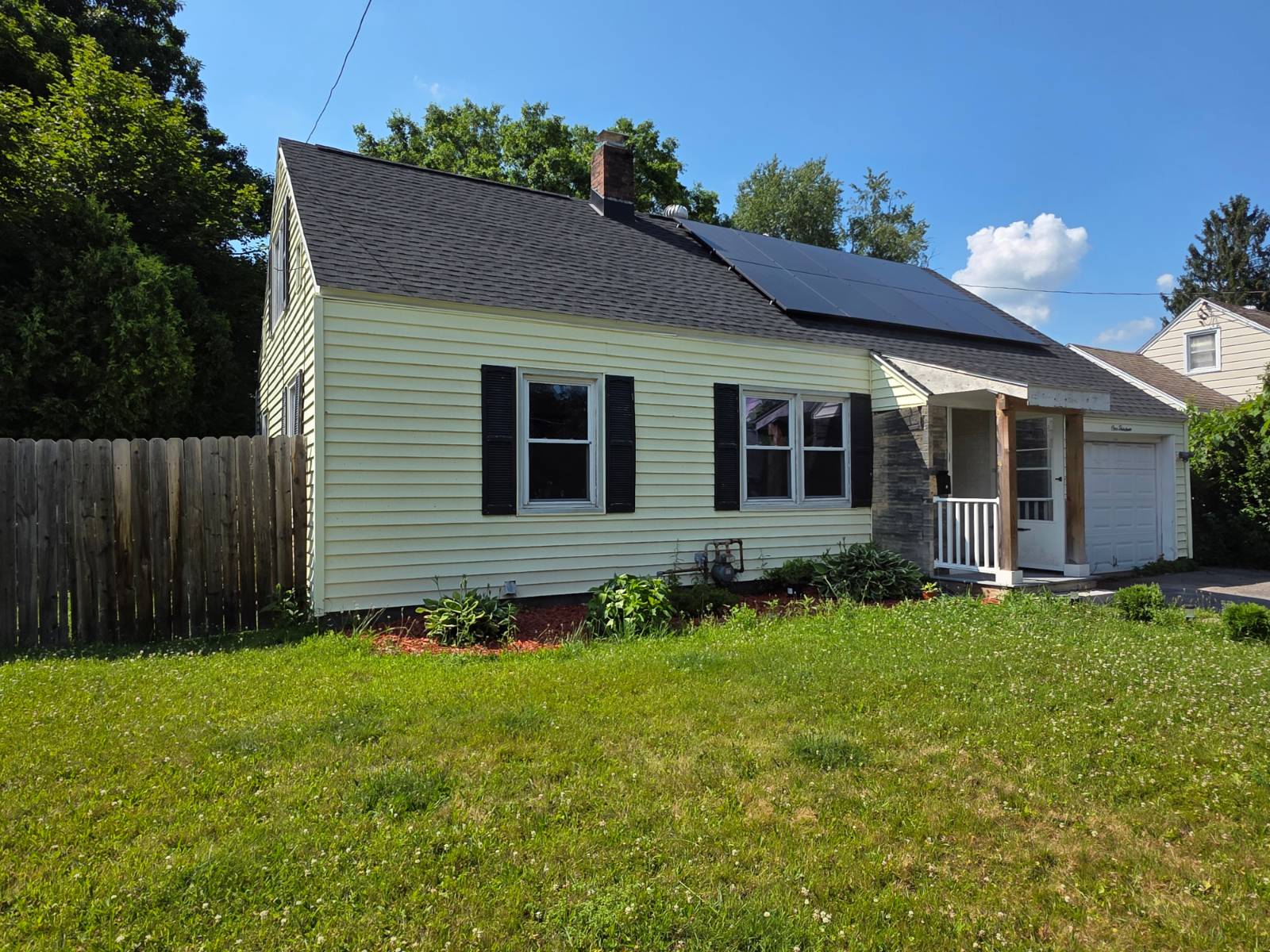 113 Riverview Parkway N