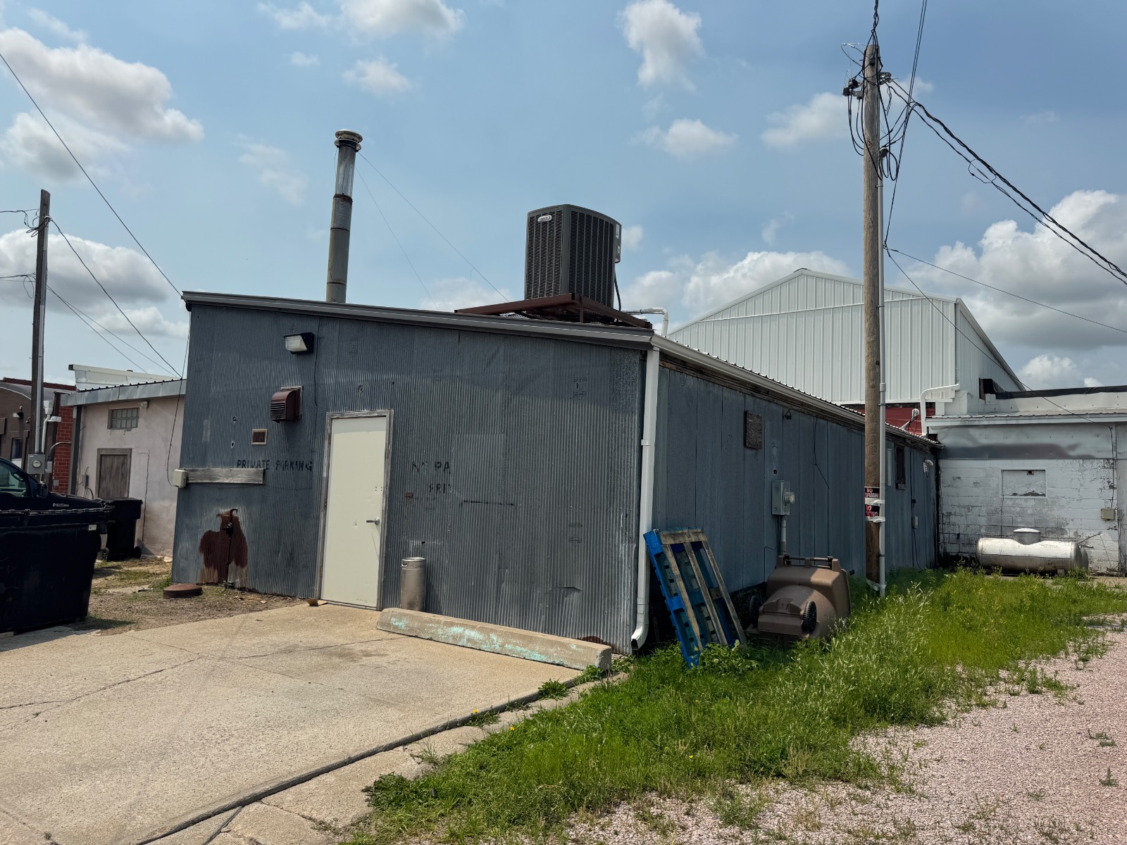 Photo 3 of 21 of commercial property listing at 152 N Main St, Valentine, NE 69201
