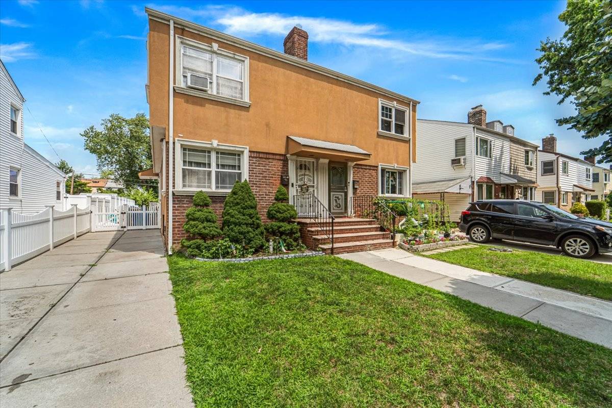 152-15 11th Ave