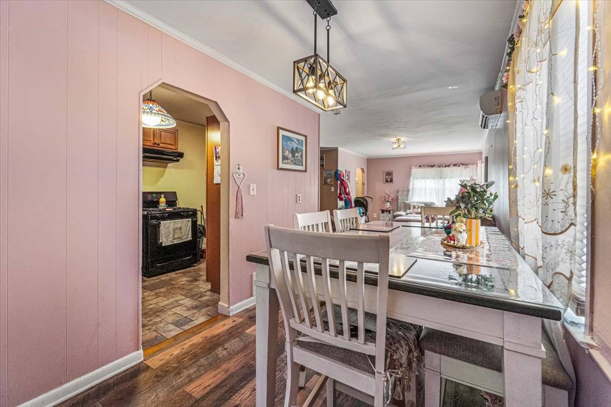 152-15 11th Ave