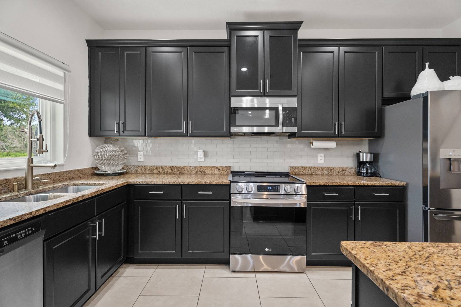 1748 Waterside Oaks Dr, Orange City, FL 32763