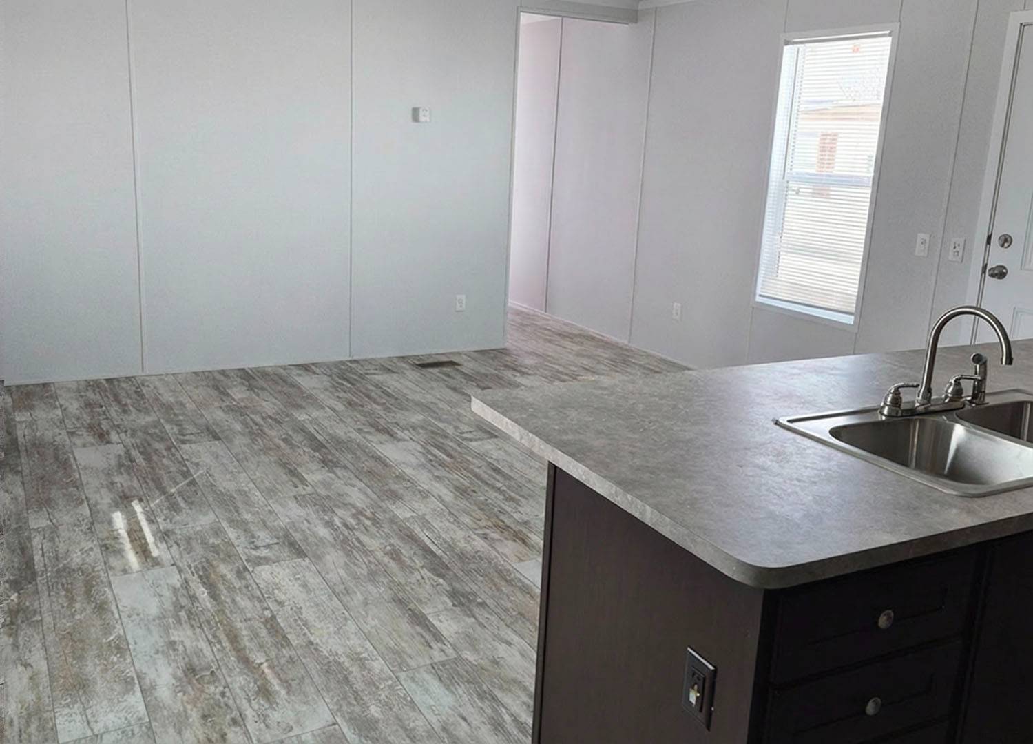Photo 5 of 7 of manufactured home listing at 12497 Rose Drive #Lot 43, Blair, NE 68008