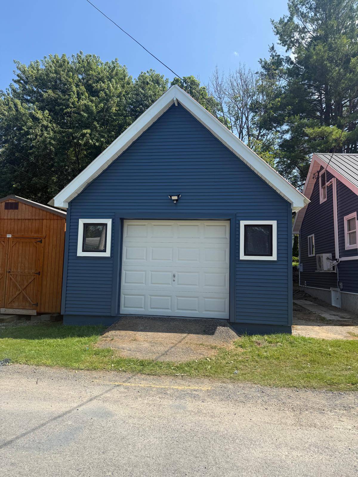157 Lake Ave