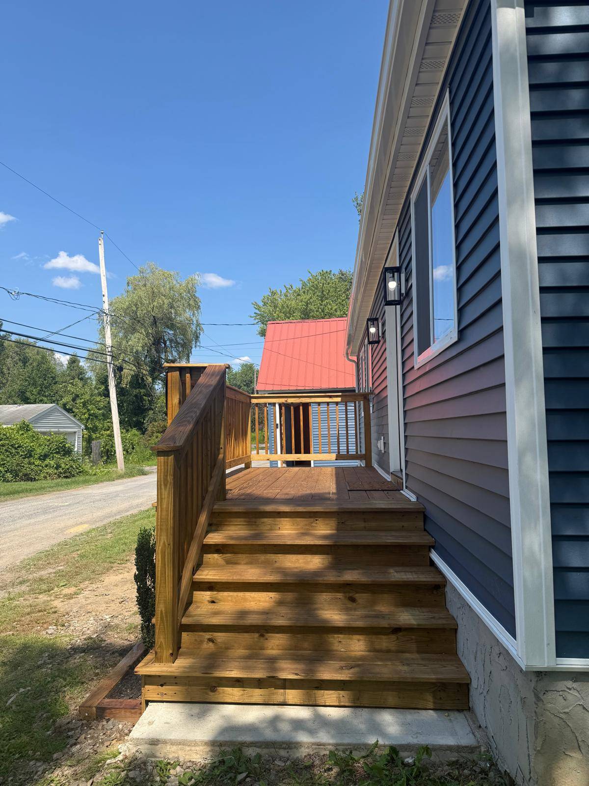 157 Lake Ave