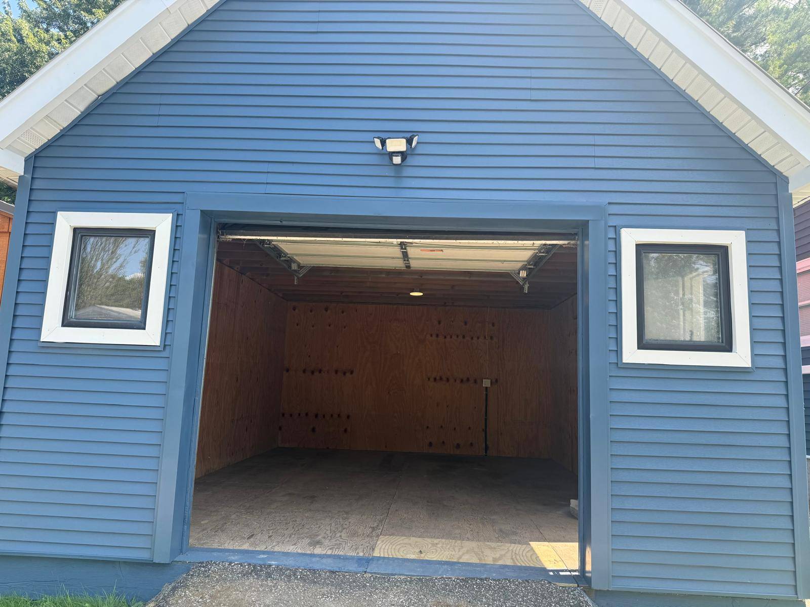 157 Lake Ave