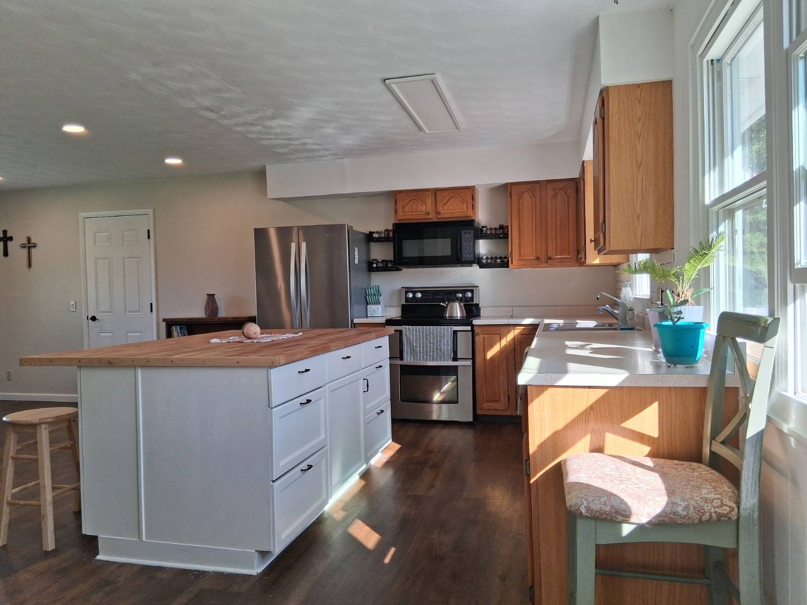 Photo 7 of 25 of home listing at 781 Parry Drive, Chadron, NE 69337