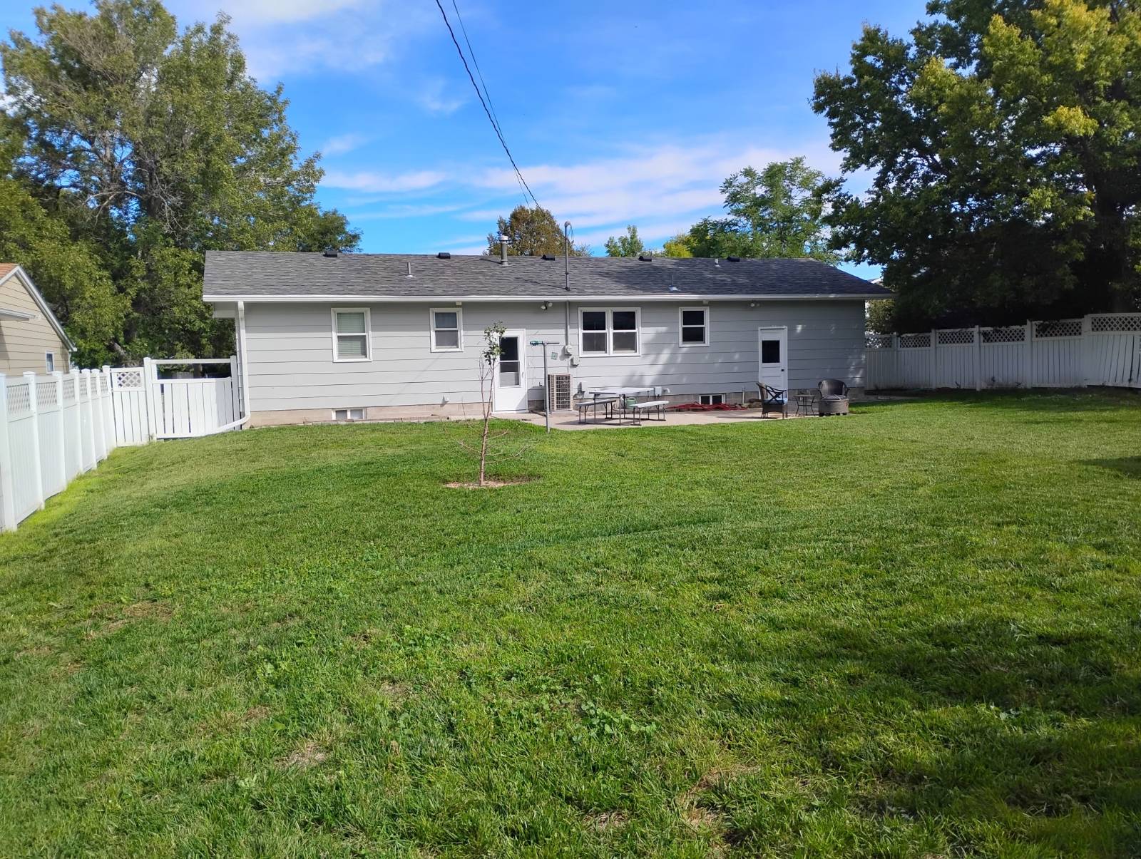 Photo 3 of 25 of home listing at 781 Parry Drive, Chadron, NE 69337