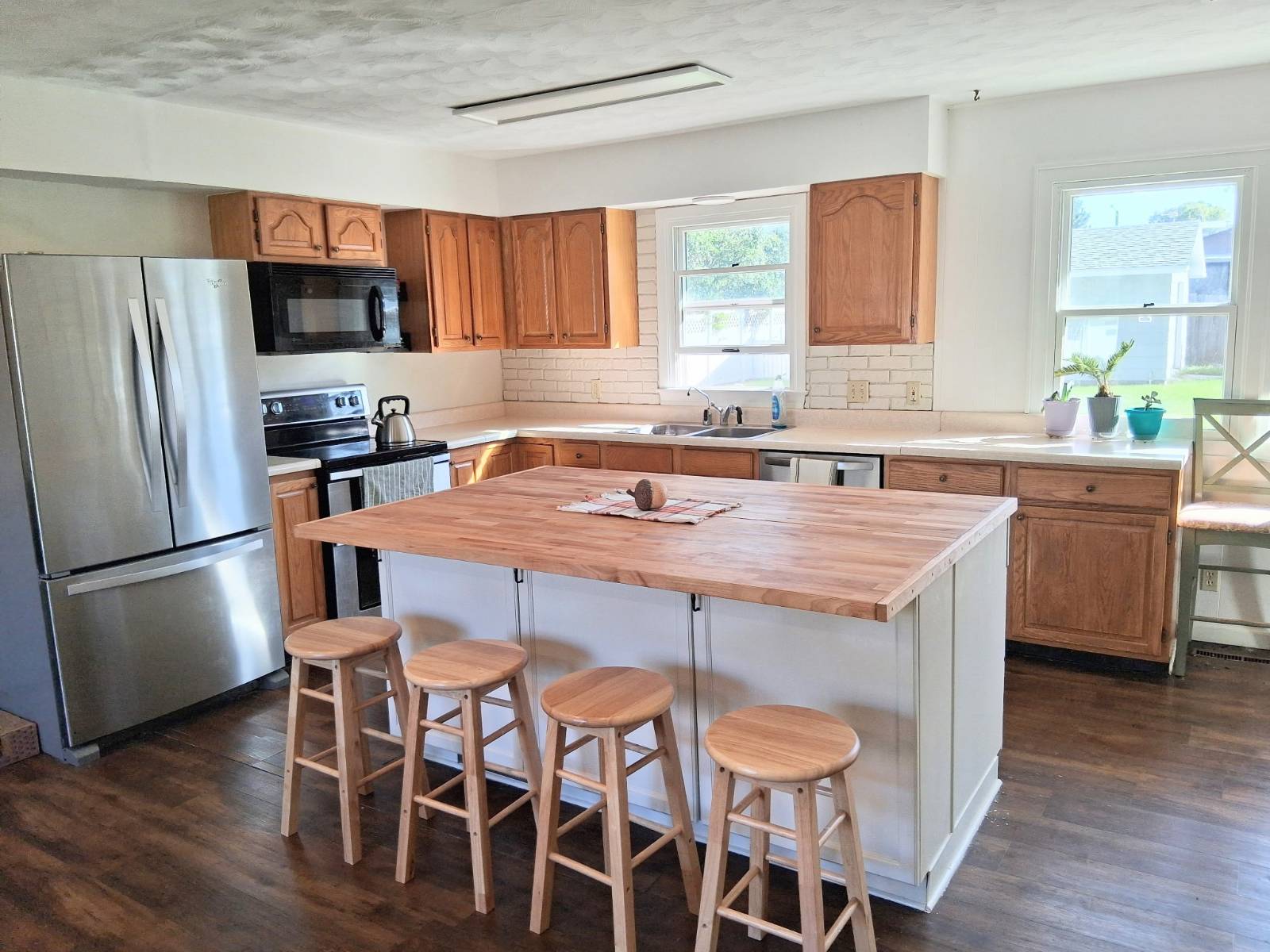 Photo 6 of 25 of home listing at 781 Parry Drive, Chadron, NE 69337