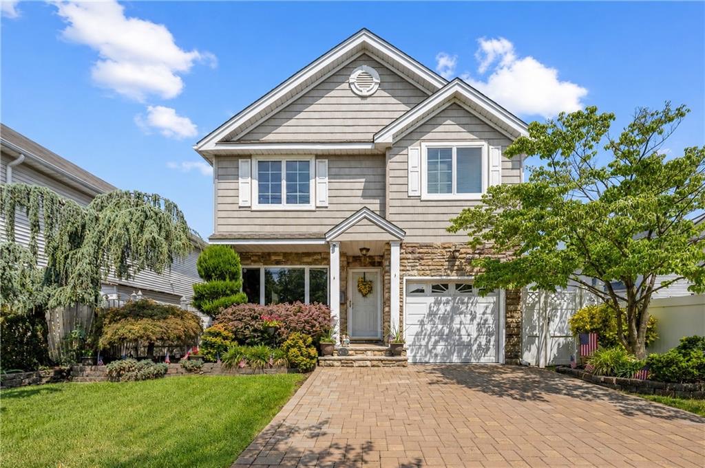 Photo of 4711 Hylan Blvd, Staten Island, NY 10312