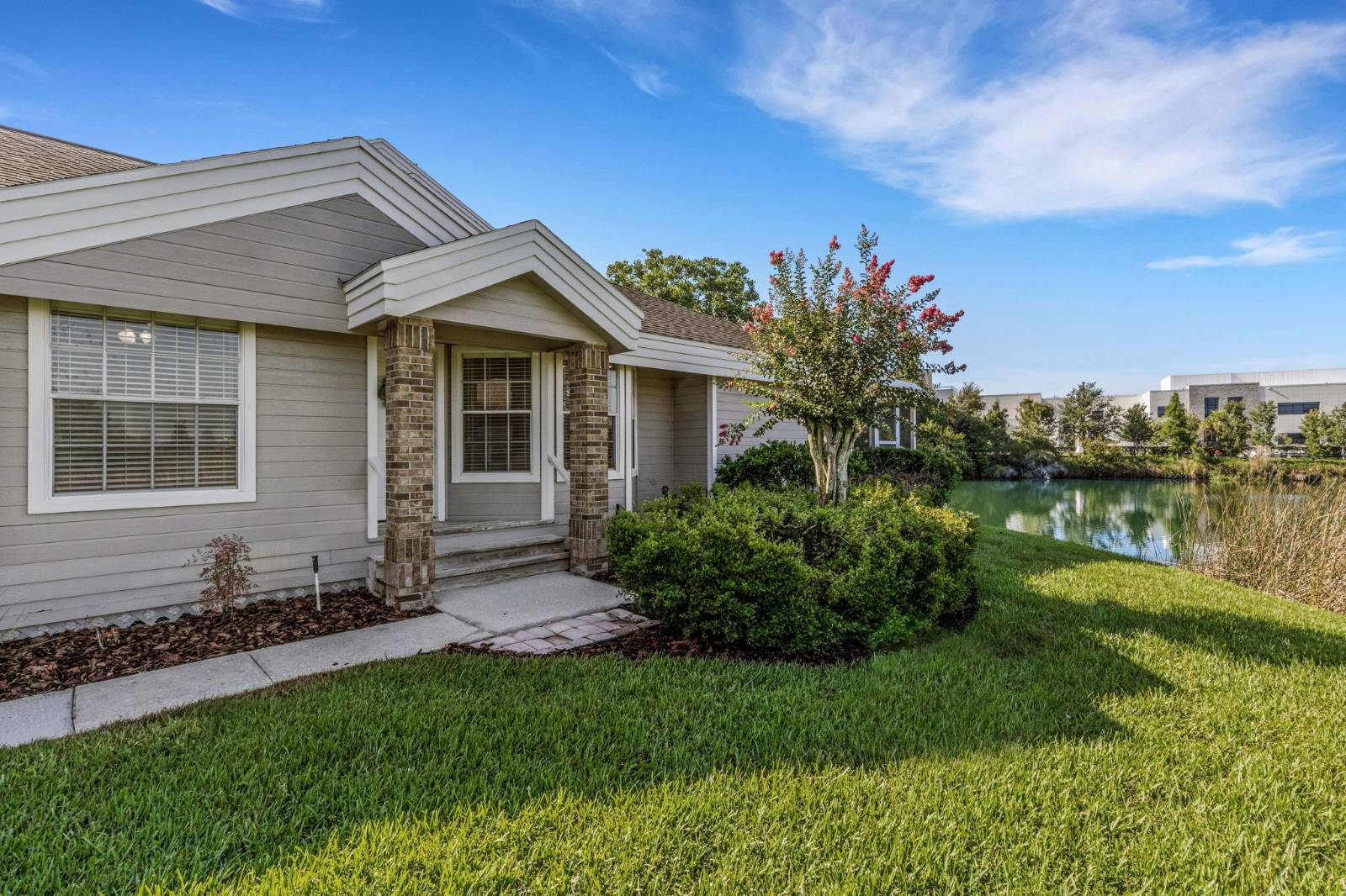 1154 Waterfall Ln, Lakeland, FL 33803
