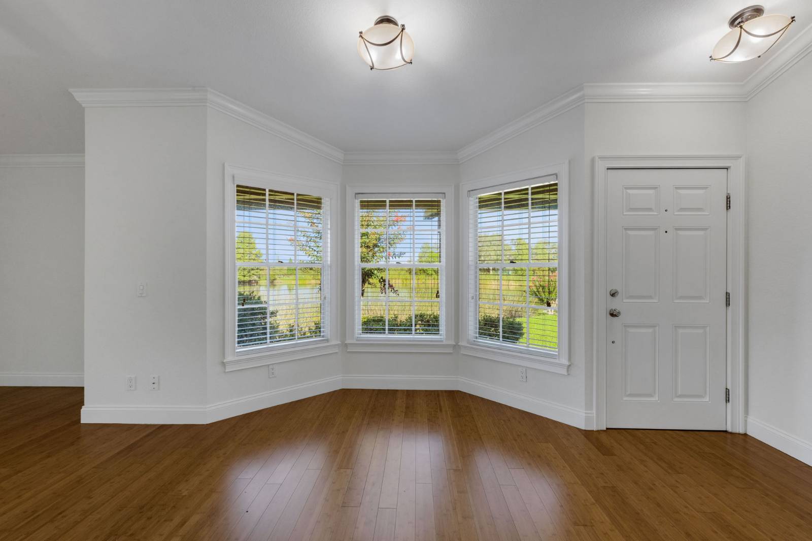 1154 Waterfall Ln, Lakeland, FL 33803