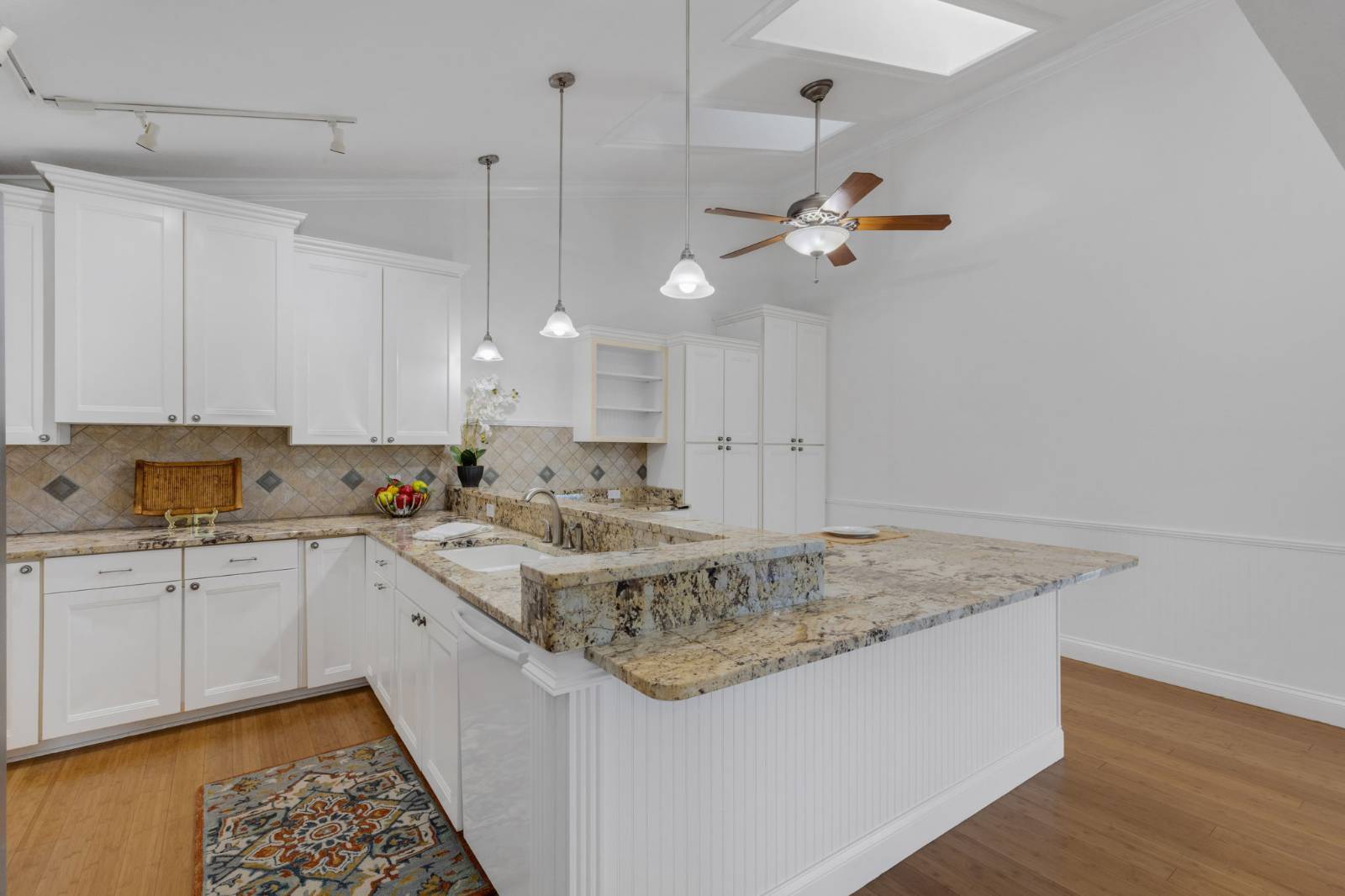 1154 Waterfall Ln, Lakeland, FL 33803