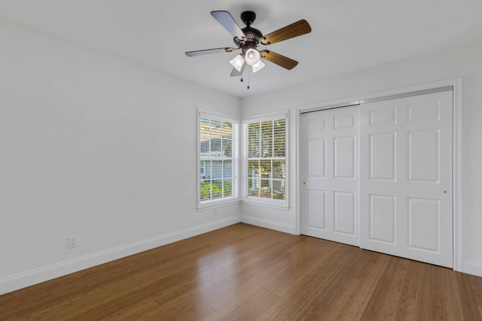 1154 Waterfall Ln, Lakeland, FL 33803
