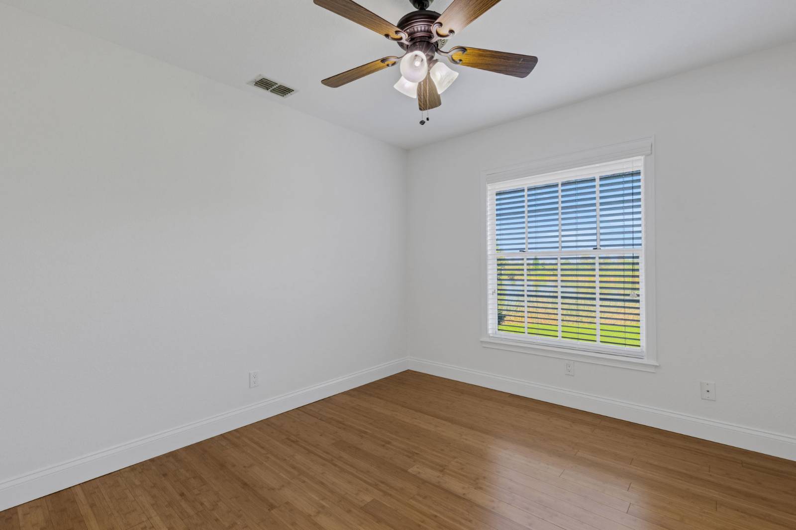 1154 Waterfall Ln, Lakeland, FL 33803