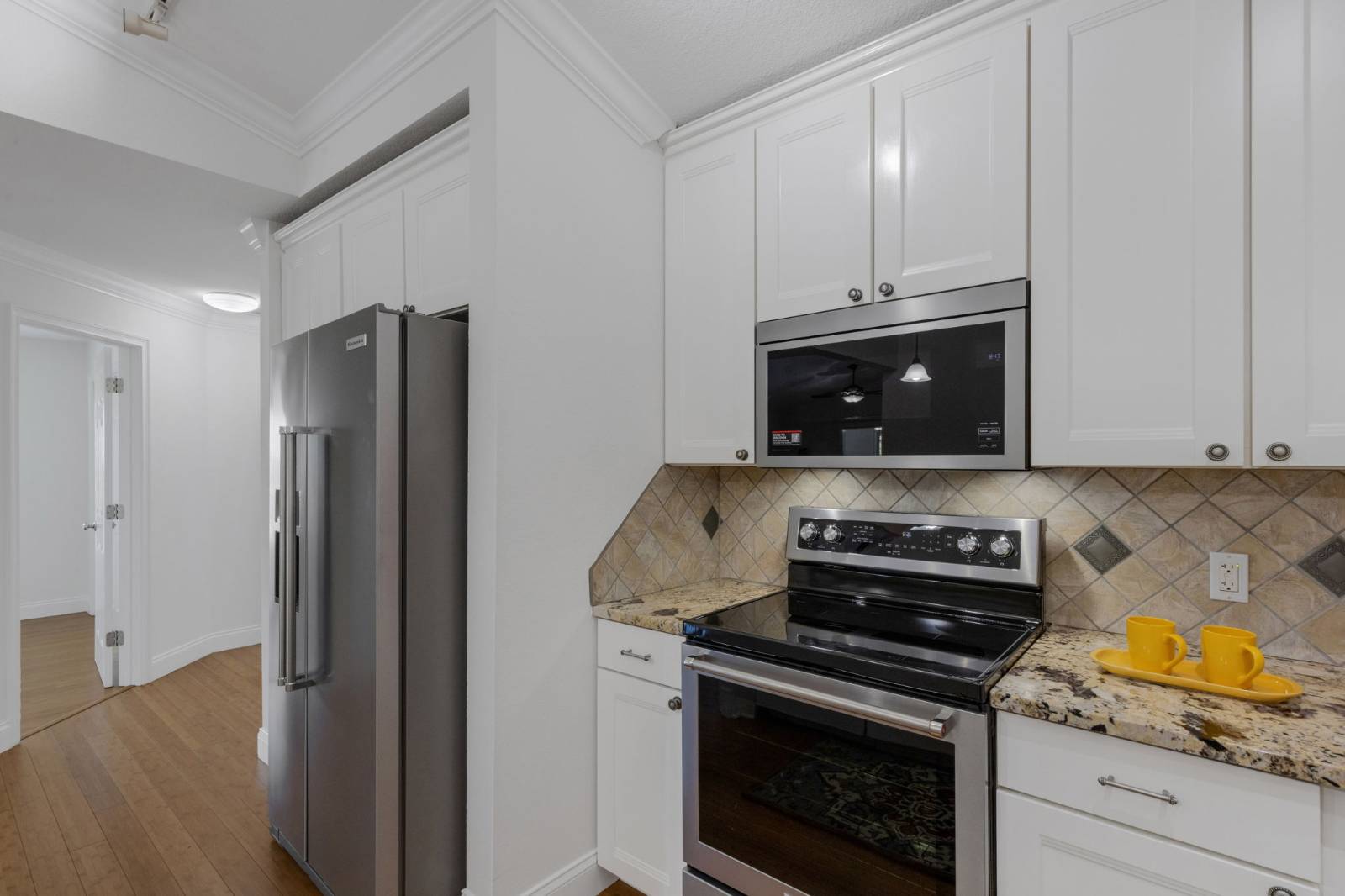 1154 Waterfall Ln, Lakeland, FL 33803