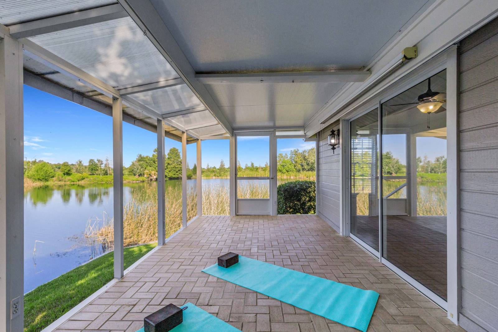 1154 Waterfall Ln, Lakeland, FL 33803