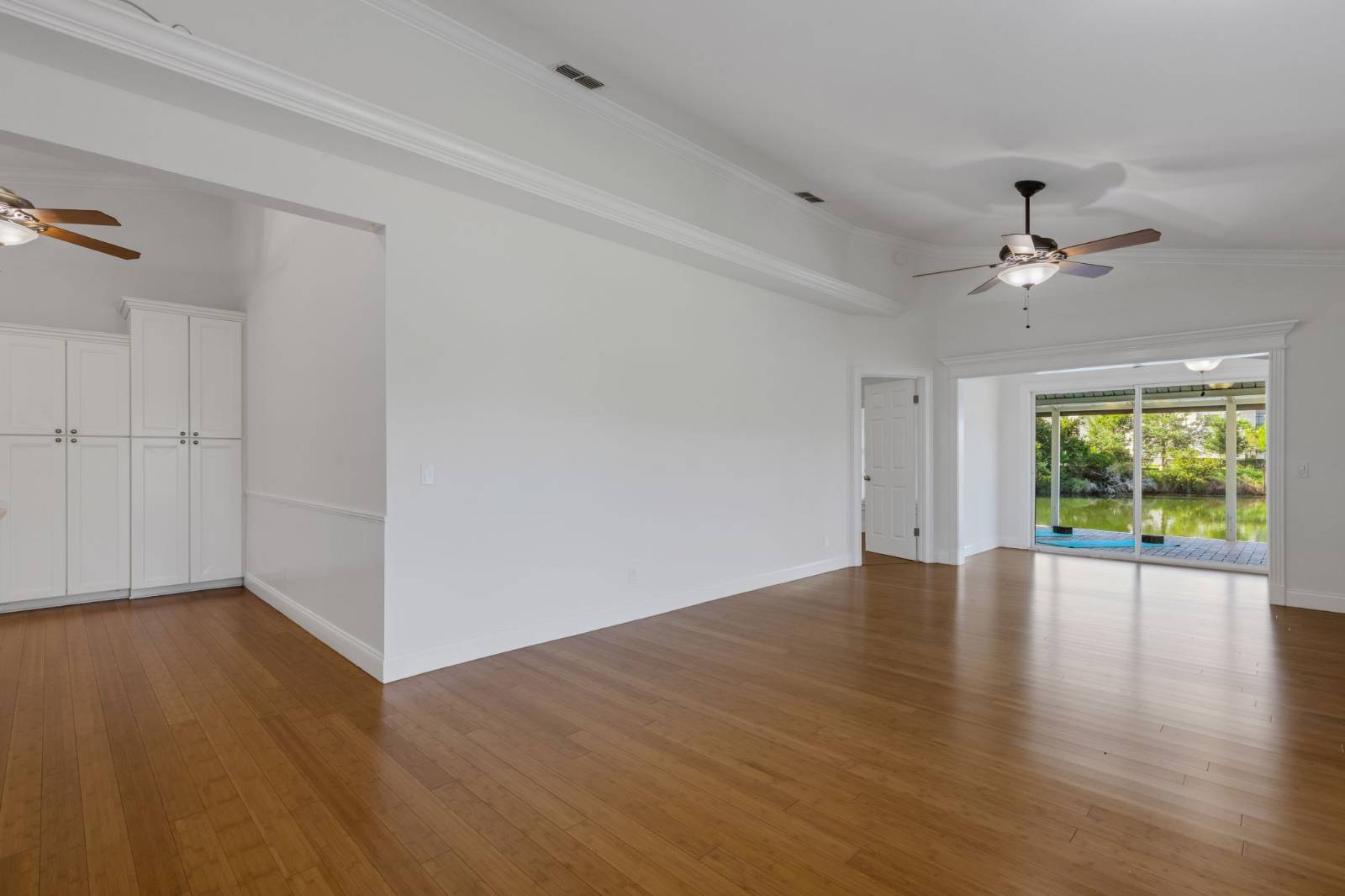 1154 Waterfall Ln, Lakeland, FL 33803